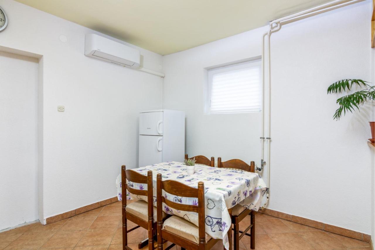 Apartment Buzet 17562a Kültér fotó